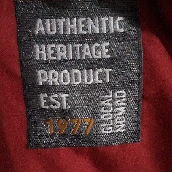 Camel Active Auth. Heritage Red Puffer Jacket, Needs New Zipper, Send an offer! - Picture 11 of 17